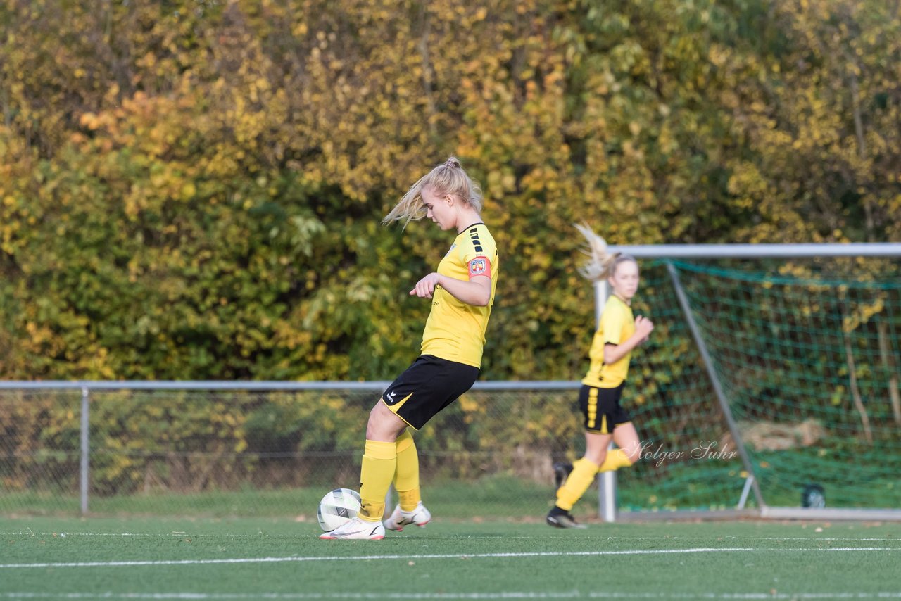 Bild 158 - F SSC Hagen Ahrensburg - SV Frisia 03 Risum-Lindholm : Ergebnis: 2:0